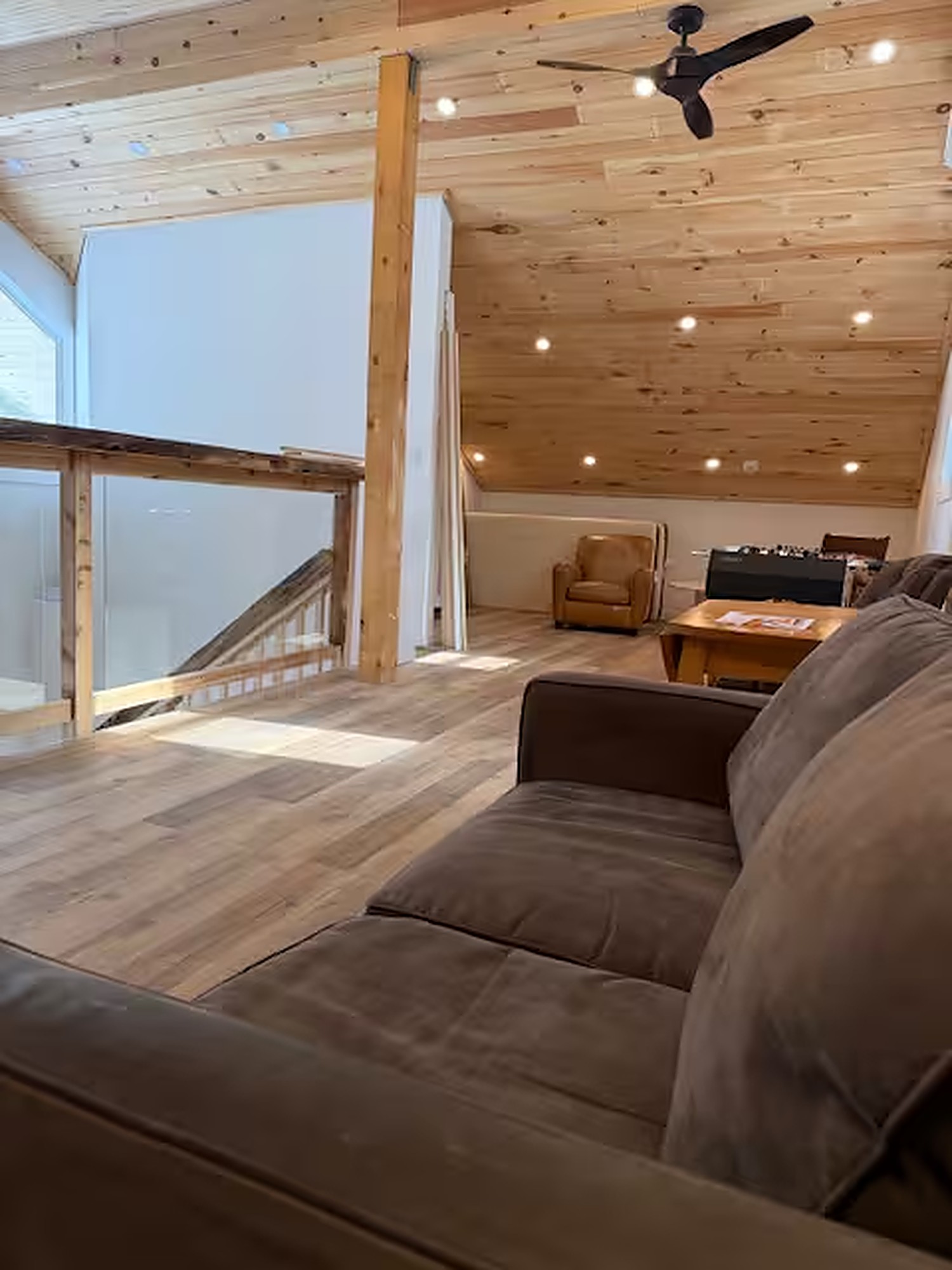 Upper loft lounge