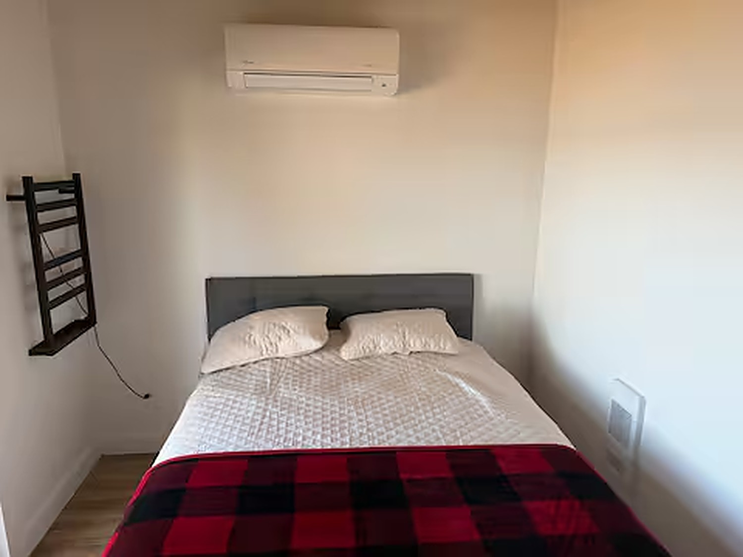 Bedroom 2 alt